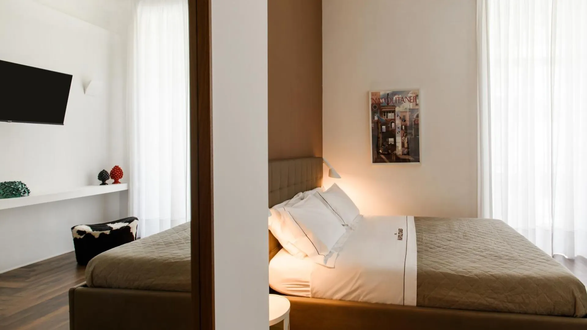 The Napolitaner - Duomo Suite 0*, Napoli İtalya
